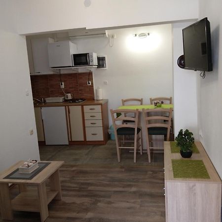 Апартаменты Ulica Zitna Xxvii Br.12 Apartman Ljevar Вир Экстерьер фото